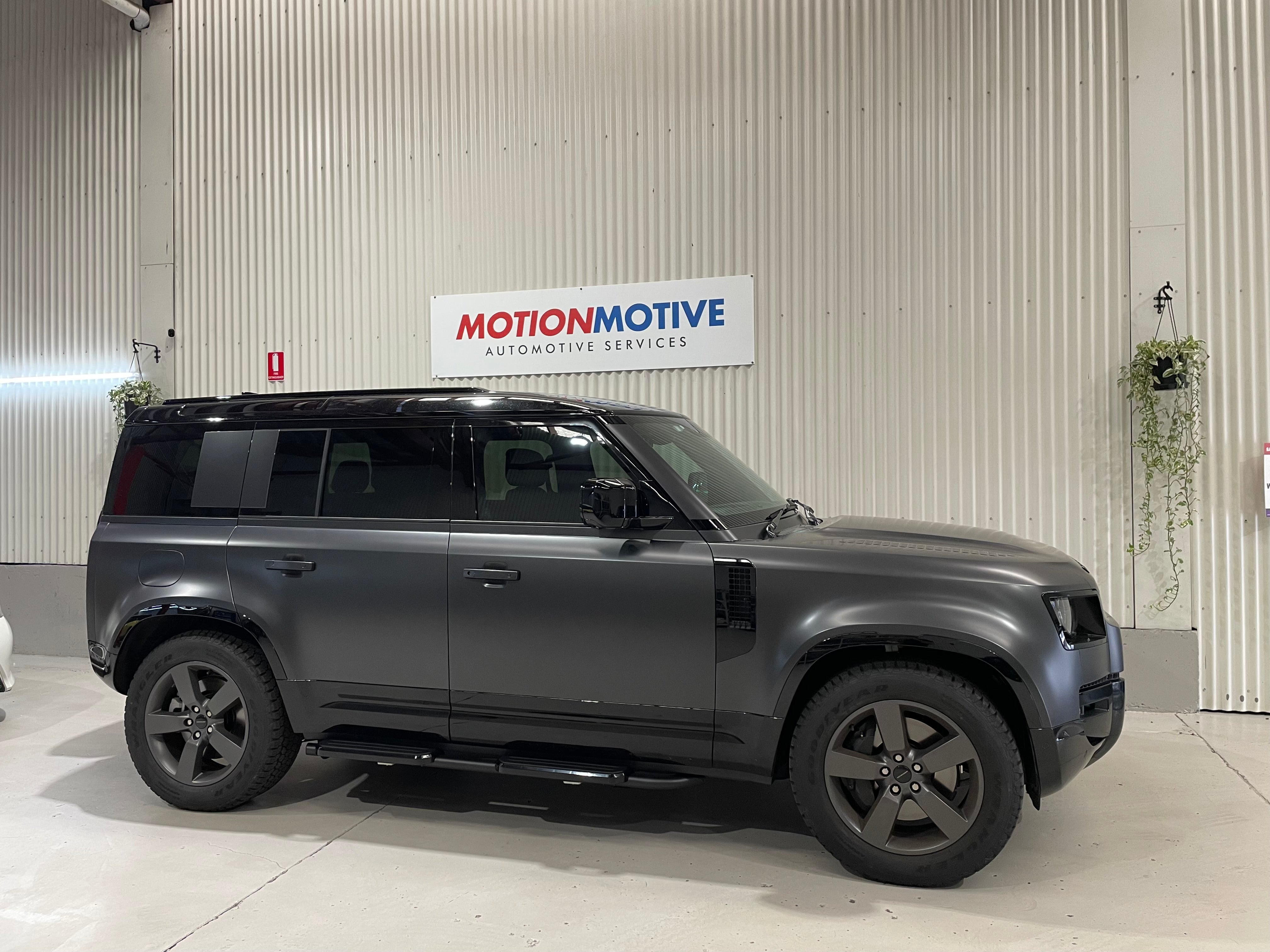 Black Side Steps – OEM Style Alloy Running Boards - Suits Defender 110/130