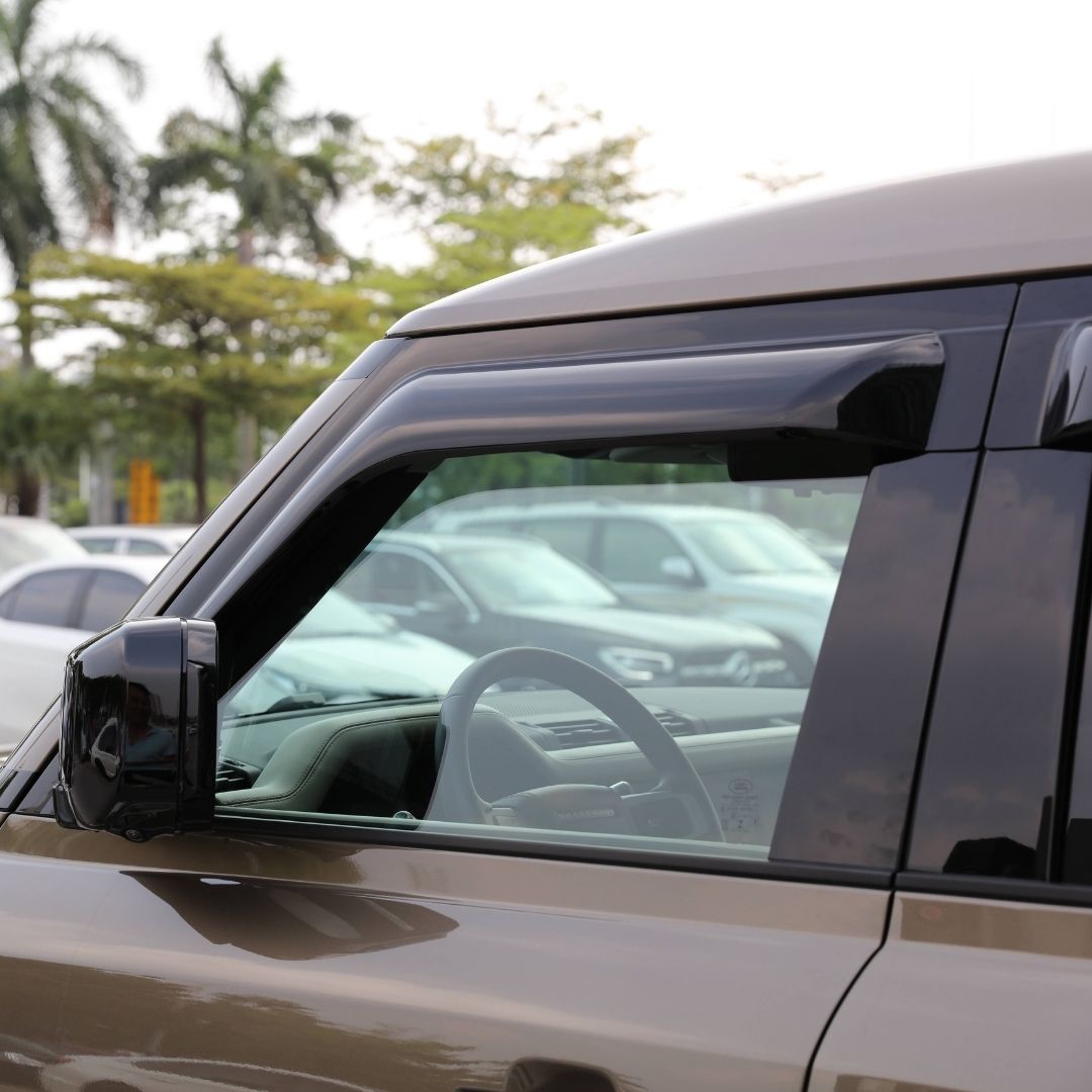 Sunvisor 4 pc DEF110