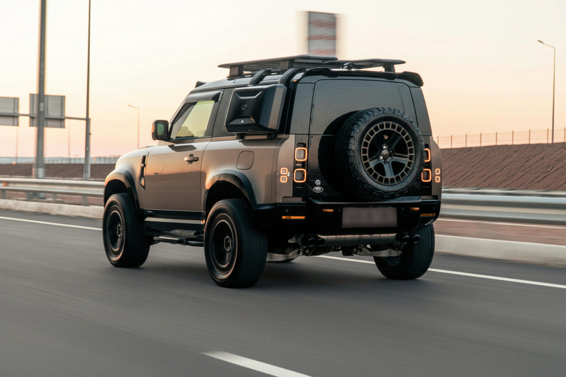Black Side Steps –  Alloy Running Boards - Suits Defender 90