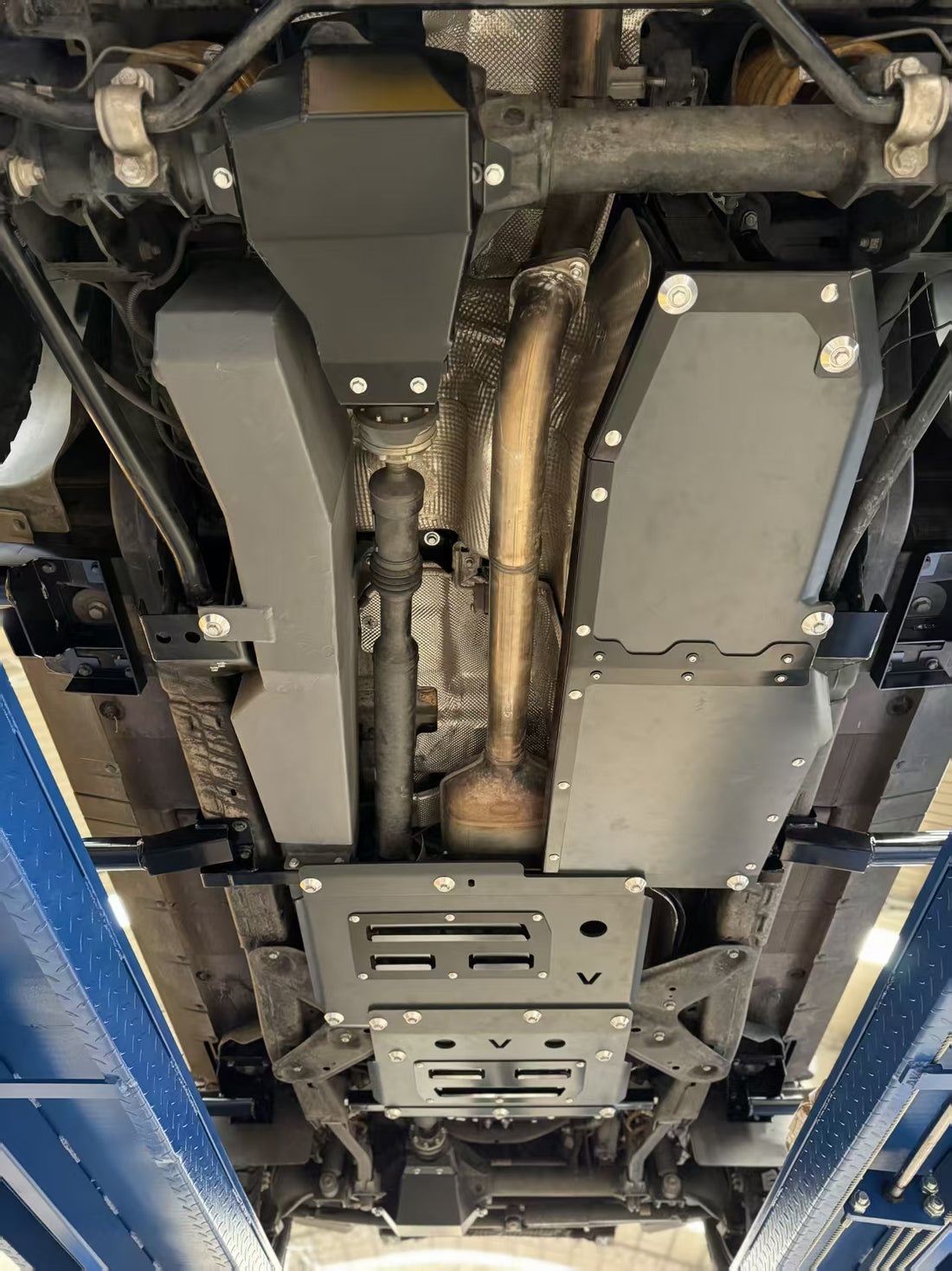 Under-Chassis Auxiliary 35L Fuel Tank - Suits INEOS Grenadier (Petrol) | Aftermarket