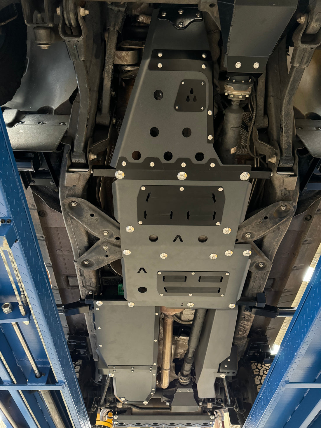 Under-Chassis Auxiliary 35L Fuel Tank - Suits INEOS Grenadier (Petrol) | Aftermarket