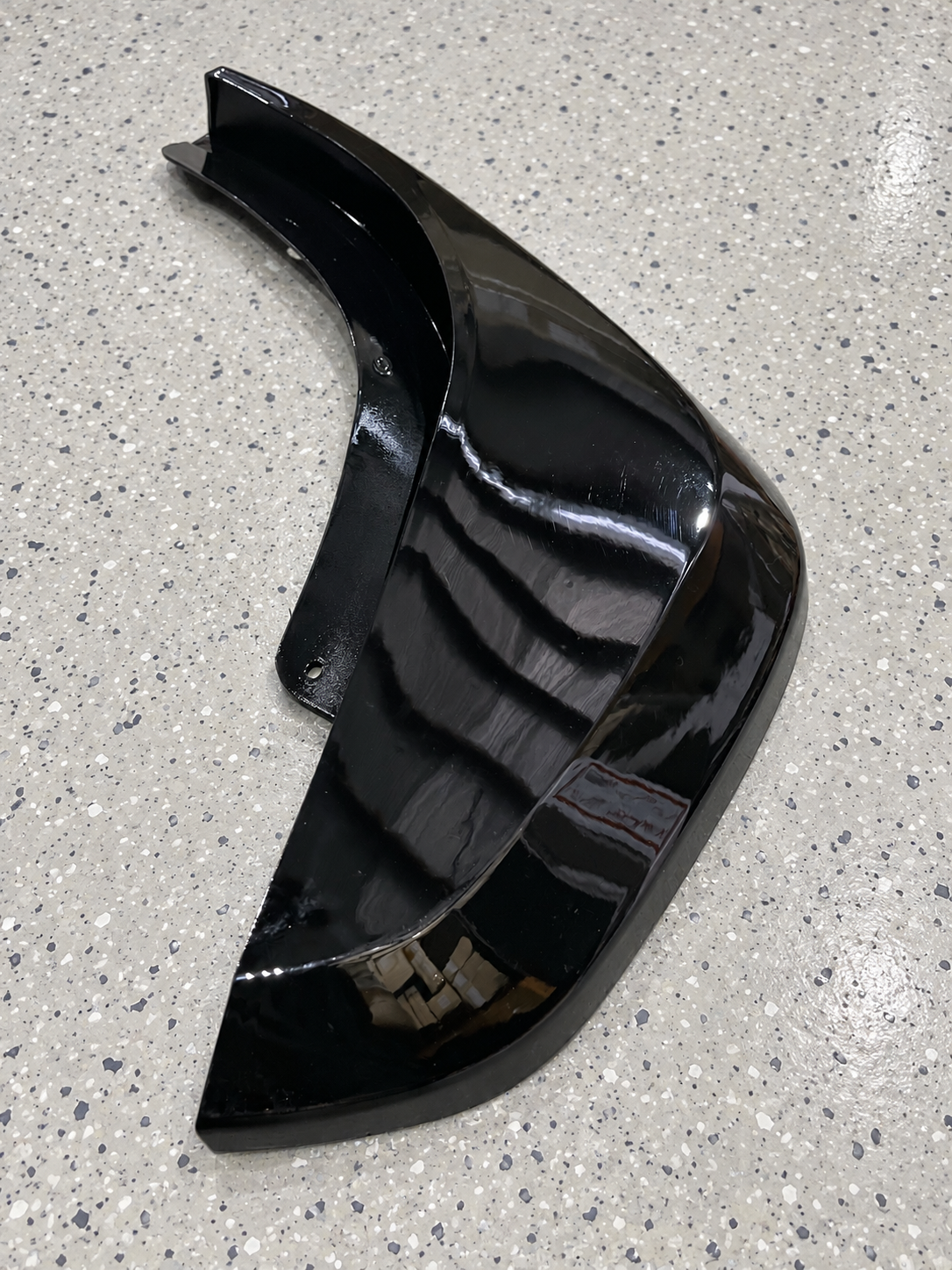 Urban Style Gloss Black Slim lIne Mud Flap Kit – Suits Defender 90 / 110 - Aftermarket