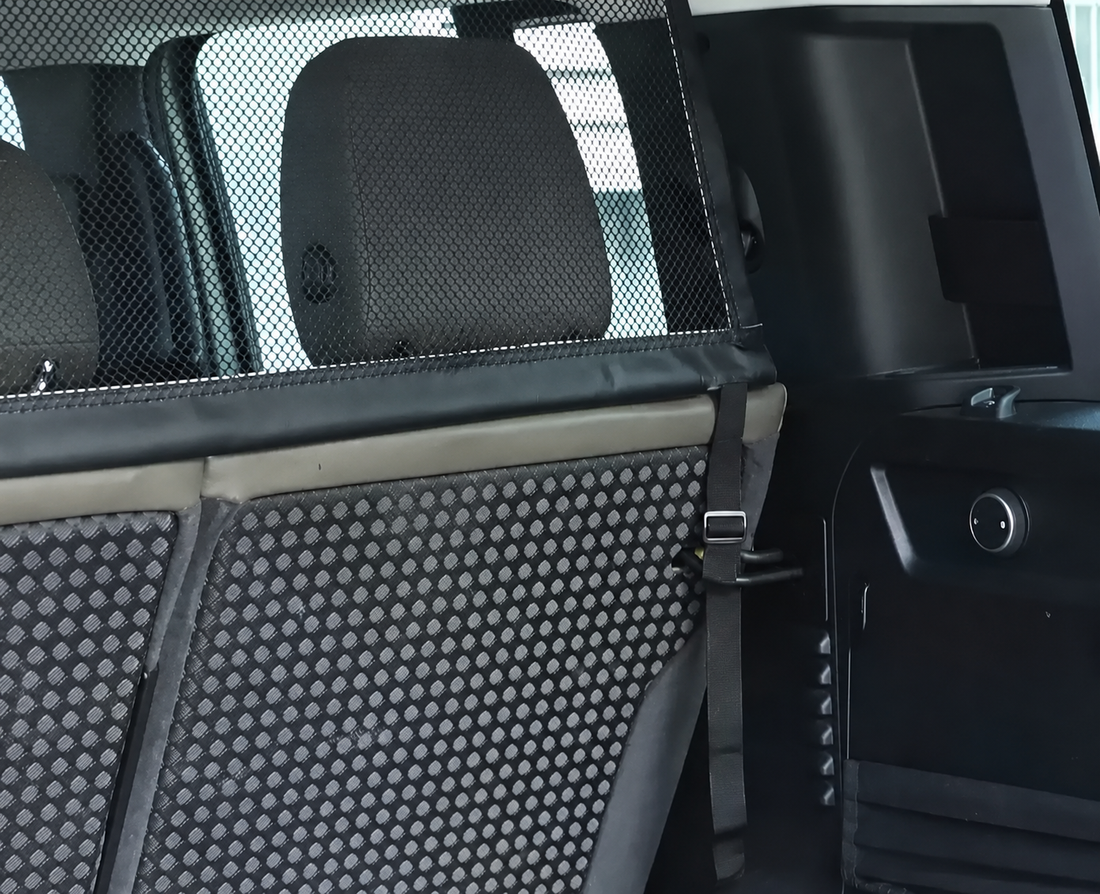 Rear Cargo Separation Net – Suits Defender 110 / 130
