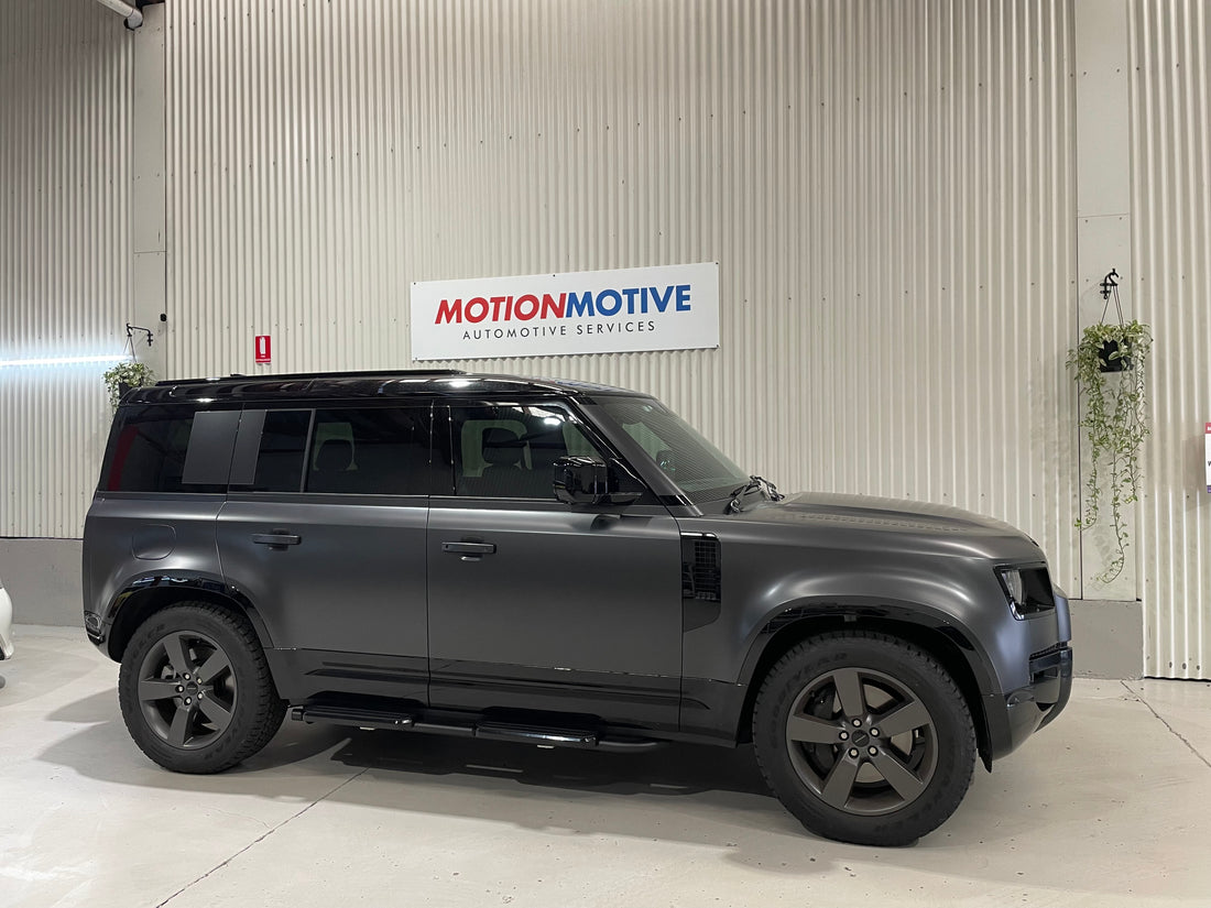 Black Side Steps – OEM Style Alloy Running Boards - Suits Defender 110/130