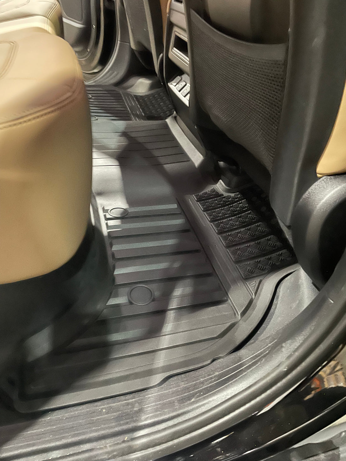 Deep Dish TPE Mat Set – Suits Defender 110 - Optional Carpet Insert