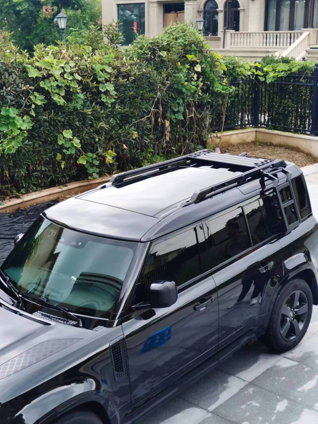 Low Profile Adjustable Roof Rack & Folding Ladder Combo – Suits Defender 110 L663 2020+