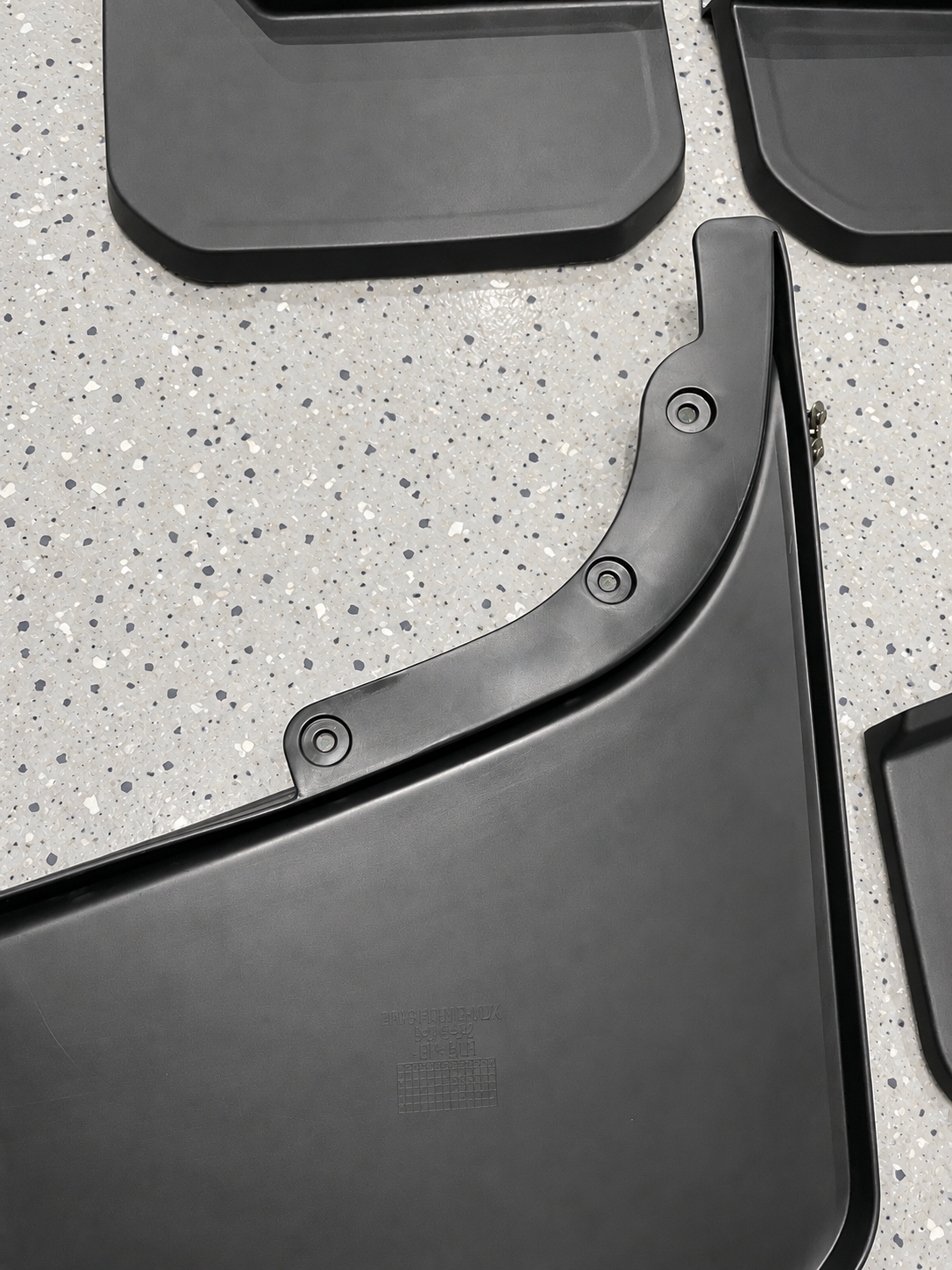 Mud Flaps - No Drill Wide Mud Flap Kit - Black (4pc) - Suits Defender 90 & 110 | Aftermarket