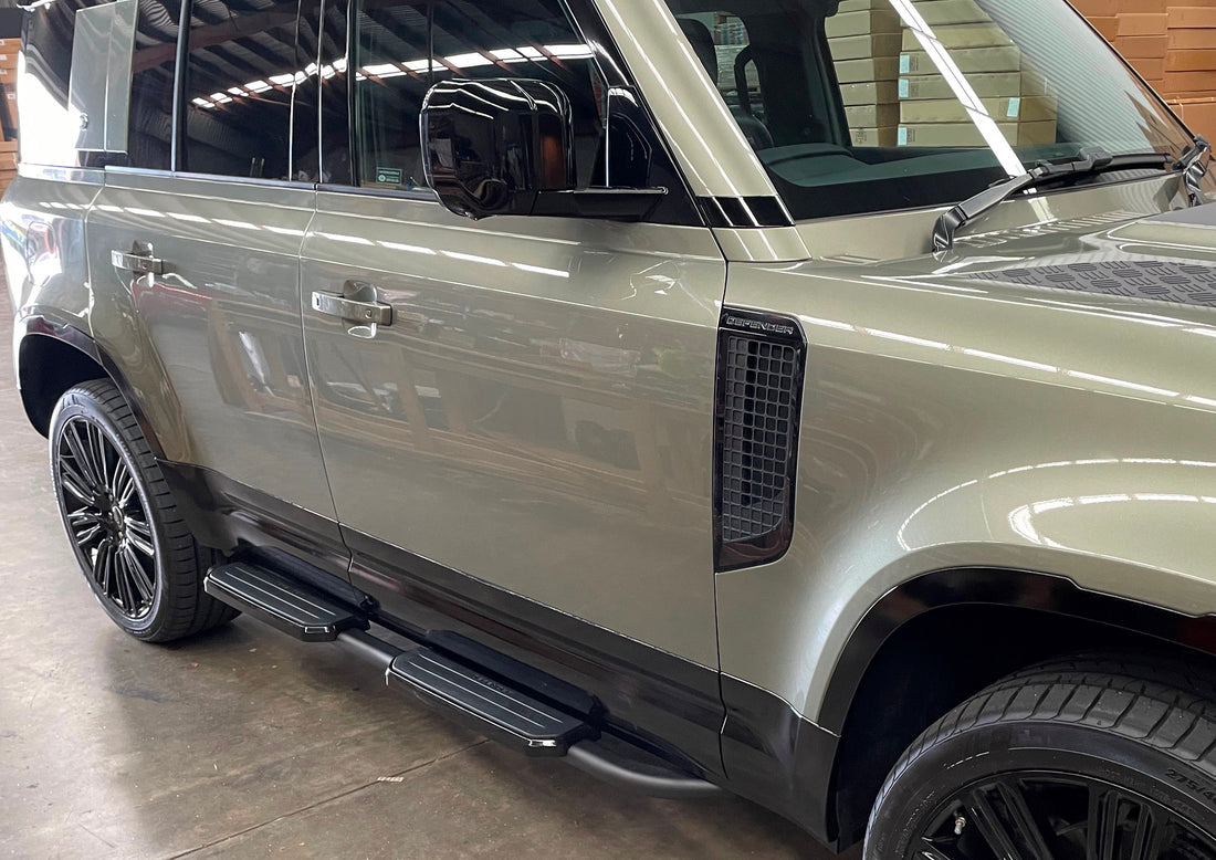 Black Side Steps – OEM Style Alloy Running Boards - Suits Defender 110/130