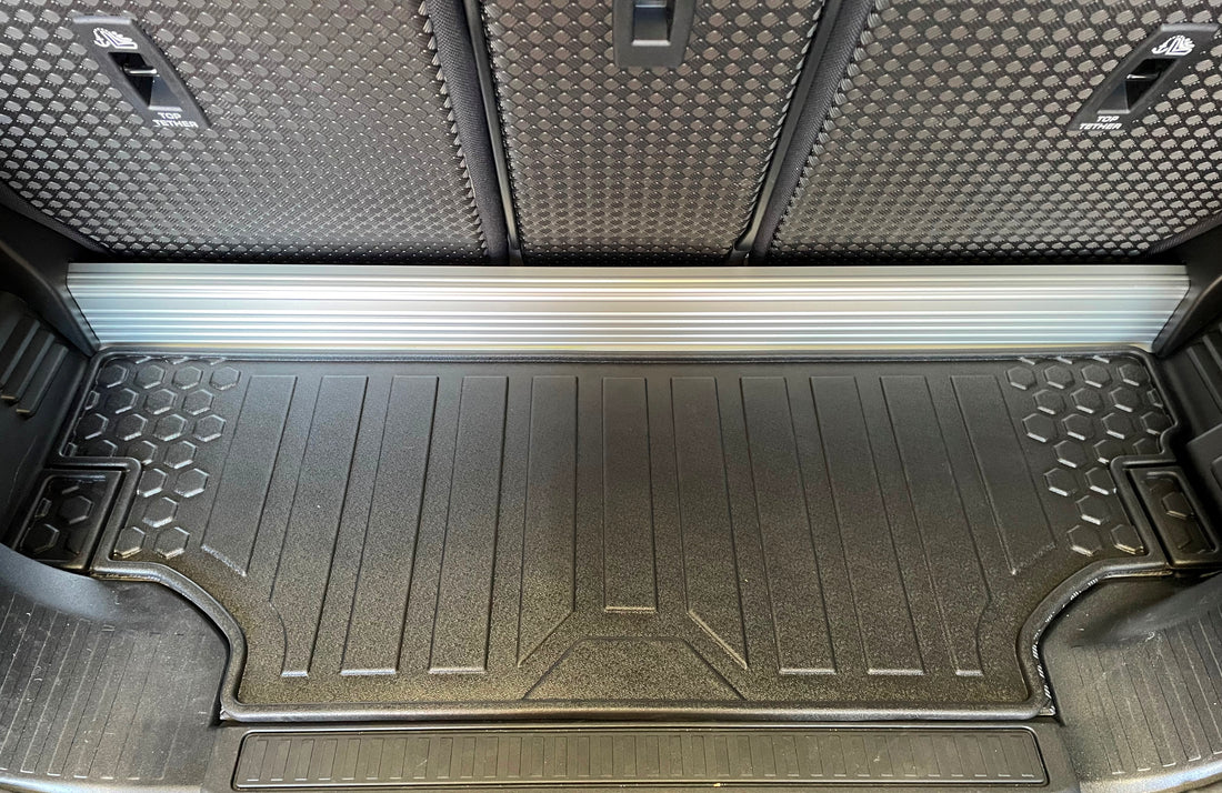 Rear Cargo Mat – Suits Defender 90