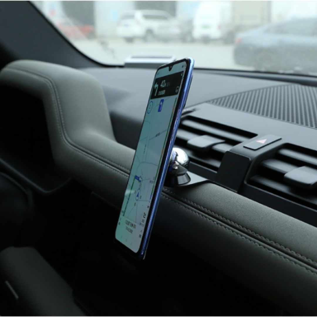 Mobile Phone Bracket – Suits Defender 90 / 110 / 130