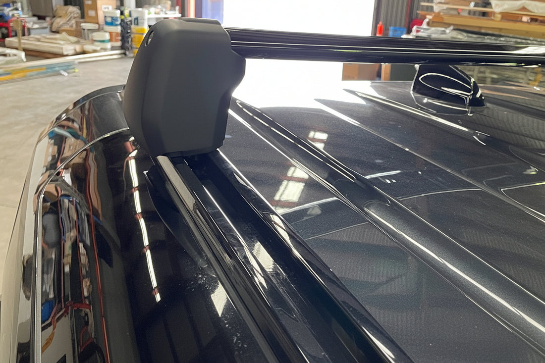 Roof Cross Bars 110 Black – Suits Defender 110