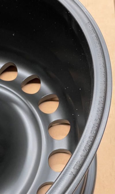 Dakar Style - Round Slot - 9J Alloy Wheel